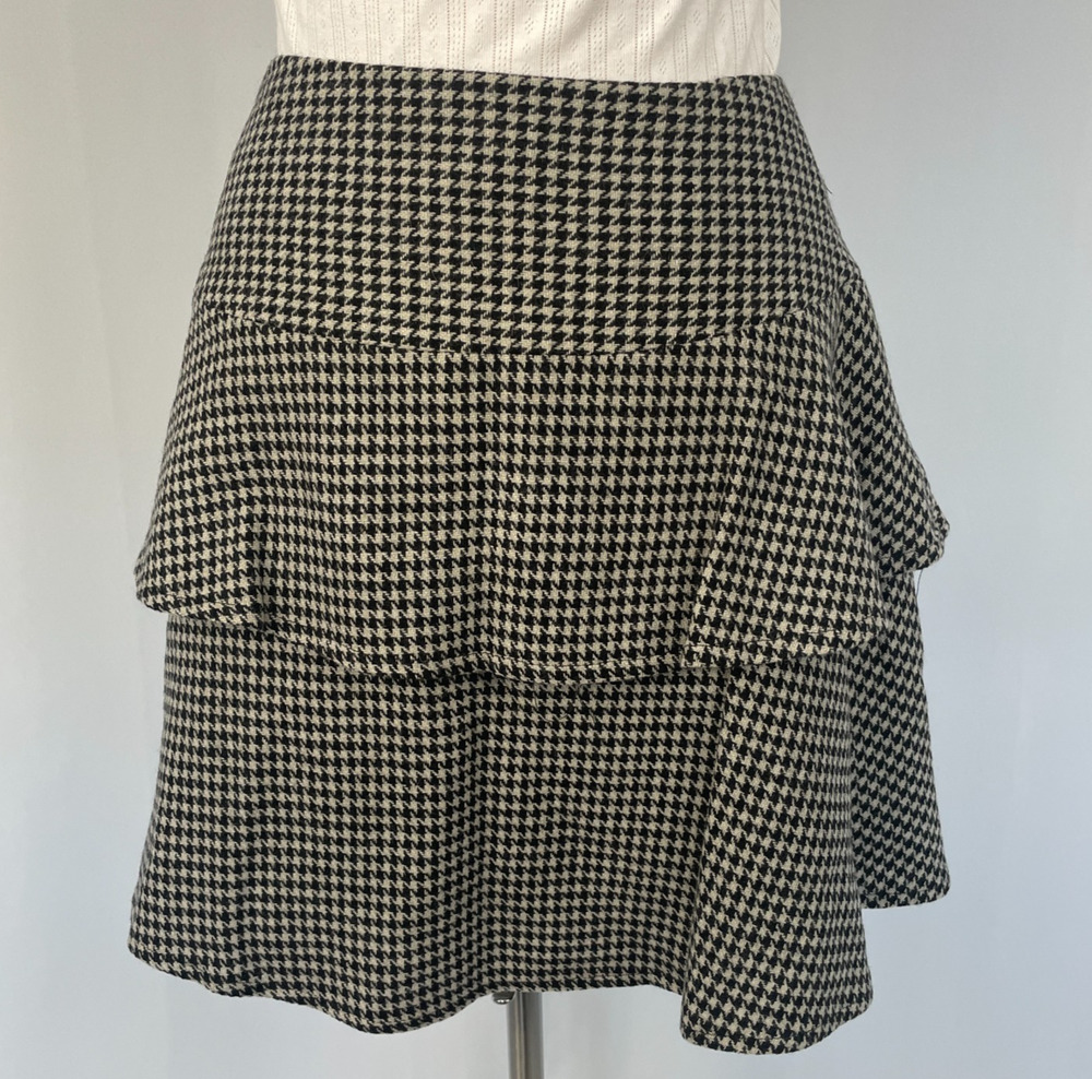 Y2K Mini Skirt Size 10 Black White Houndstooth Tiered Layered Academia Twee Wool
